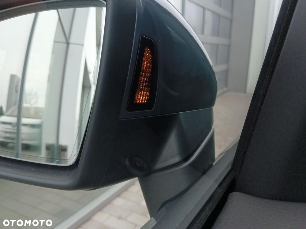 Volkswagen Touran - 17