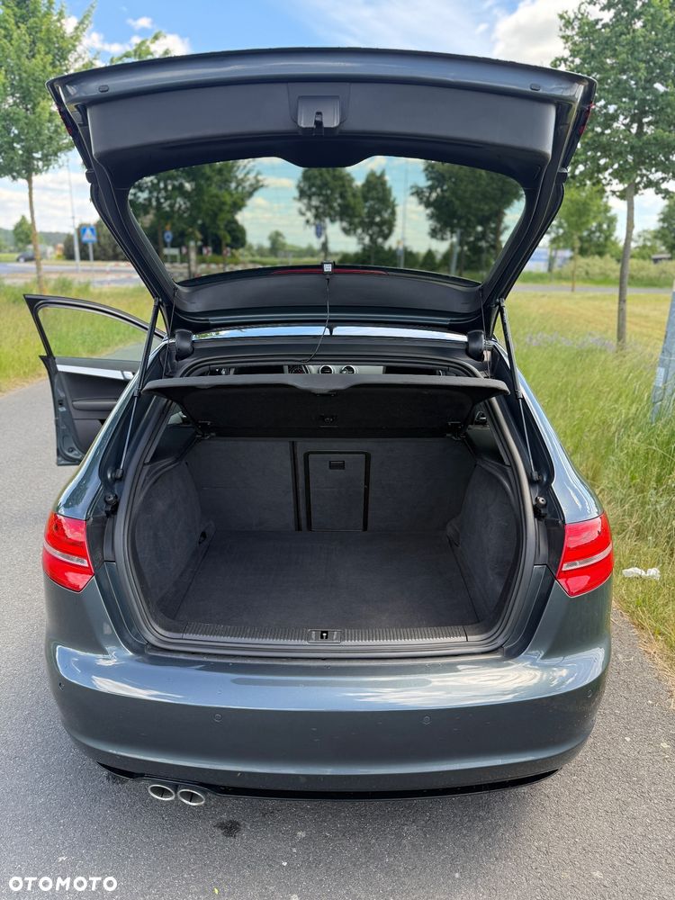 Audi A3 Sportback 2.0 TDI DPF quattro S line Sportpaket plus - 12