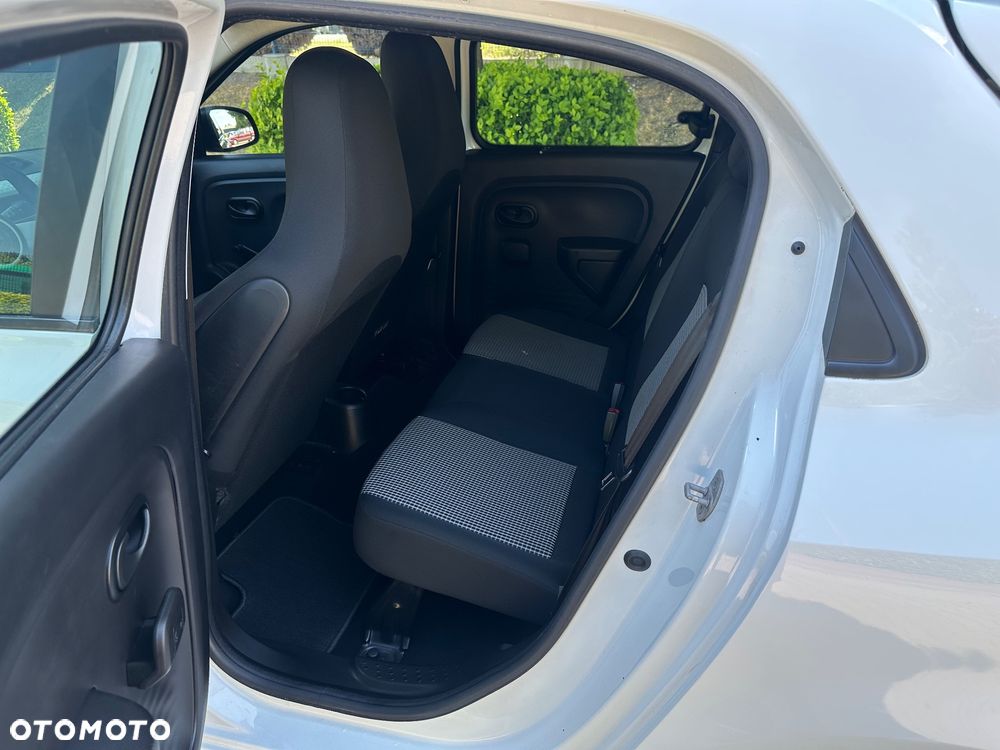 Renault Twingo SCe 70 Liberty - 13