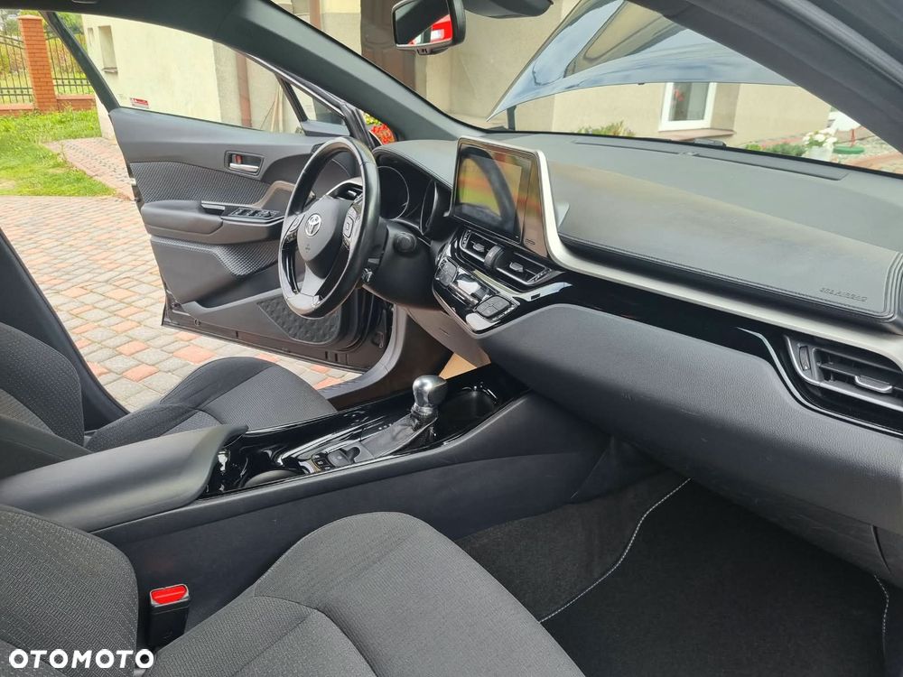 Toyota C-HR 1.8 Hybrid Premium - 24