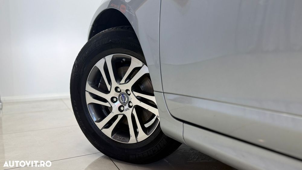 Volvo XC 60 D4 Momentum - 15