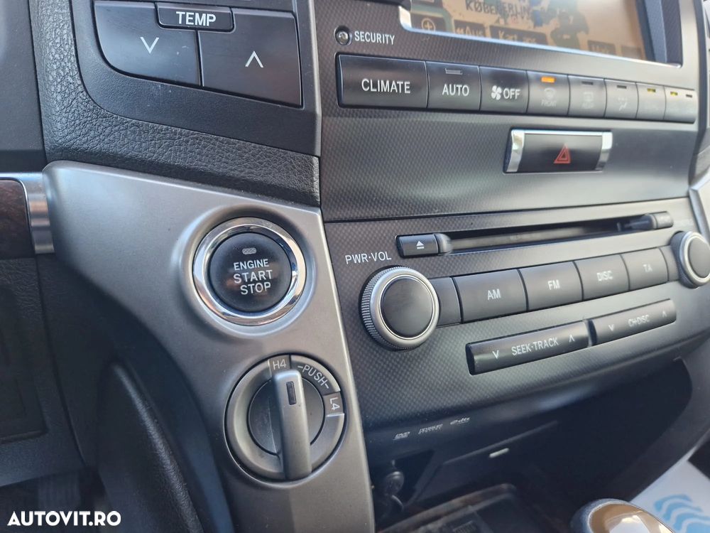 Toyota Land Cruiser V8 4.5 Aut Luxury - 22