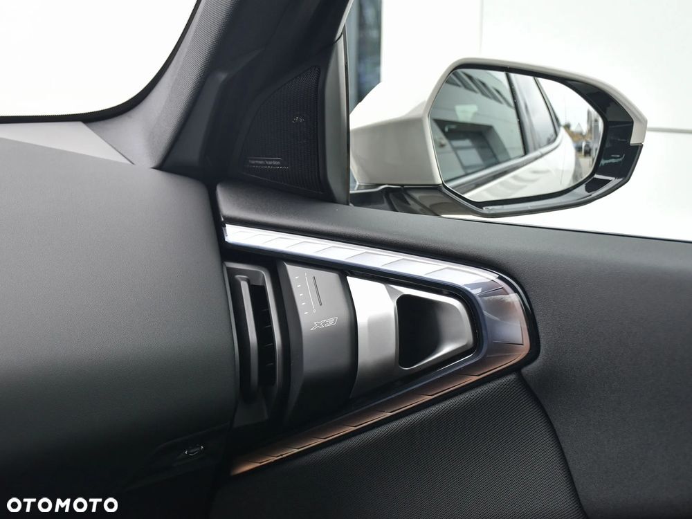 BMW X3 xDrive20 mHEV - 28