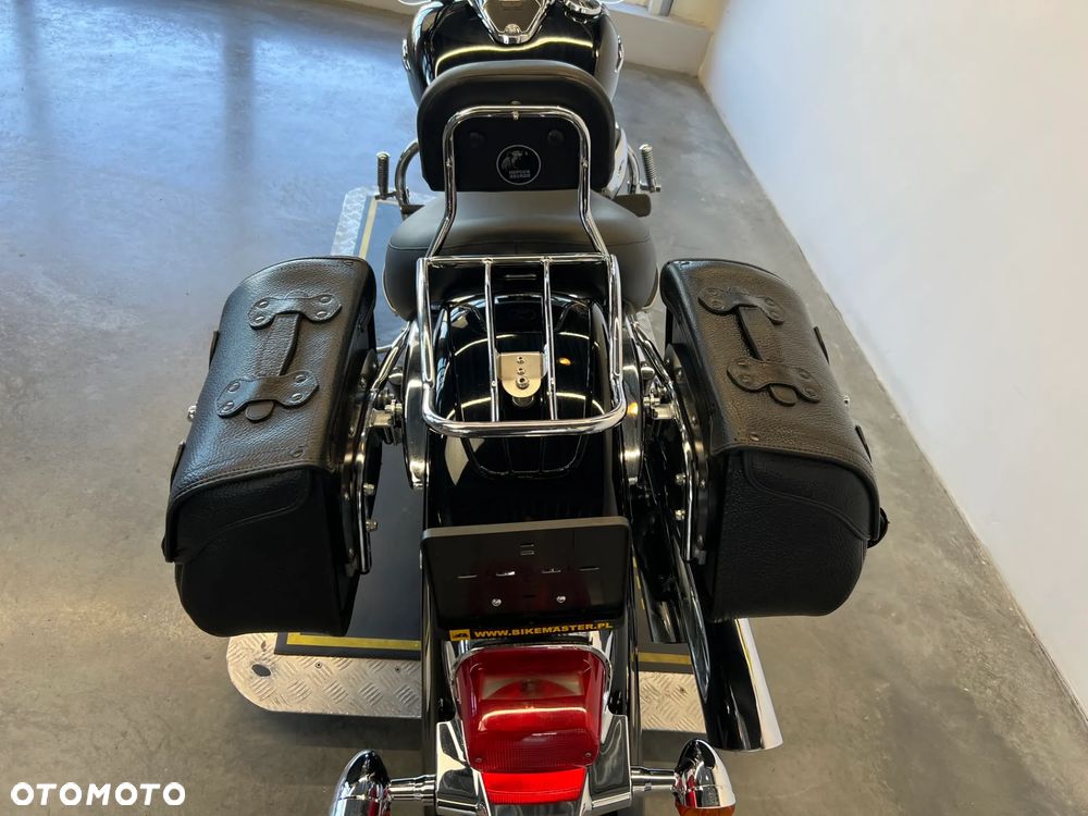 Suzuki Intruder - 9