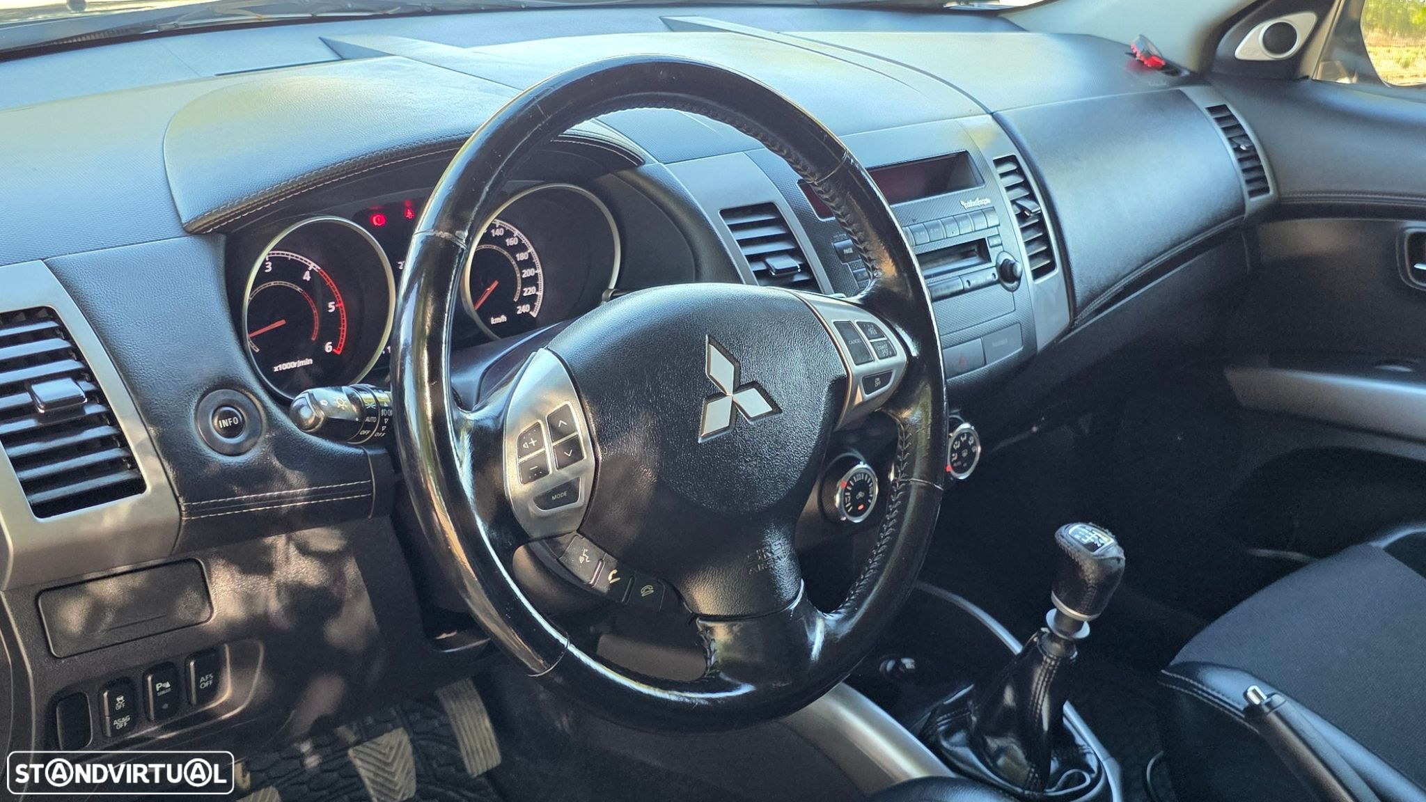 Mitsubishi Outlander 2.2 DI-D Instyle - 9