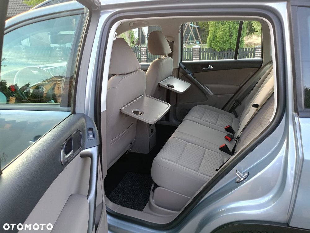 Volkswagen Tiguan - 11