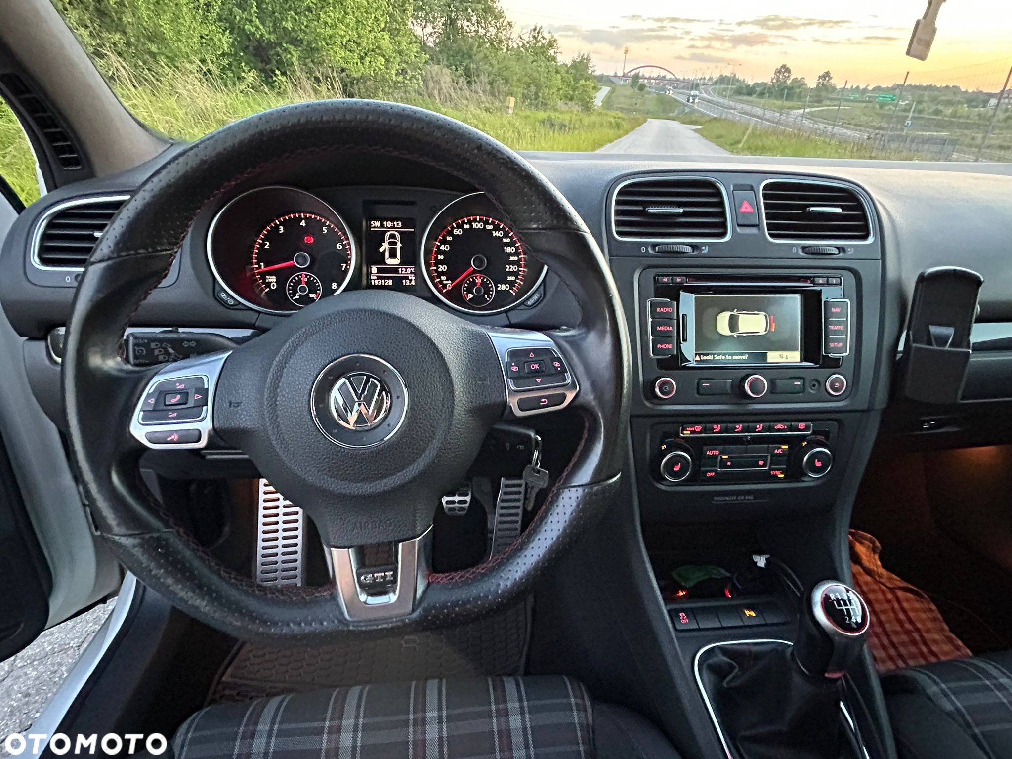 Volkswagen Golf VI 2.0 TSI GTI - 13