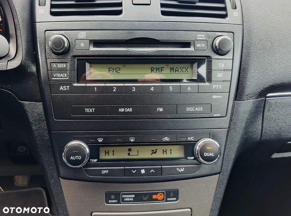 Toyota Avensis 1.8 Executive - 19