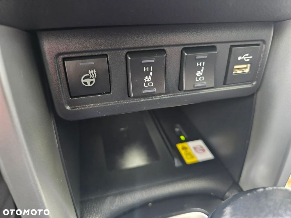 Toyota Corolla Cross 2.0 Hybrid Executive AWD - 28