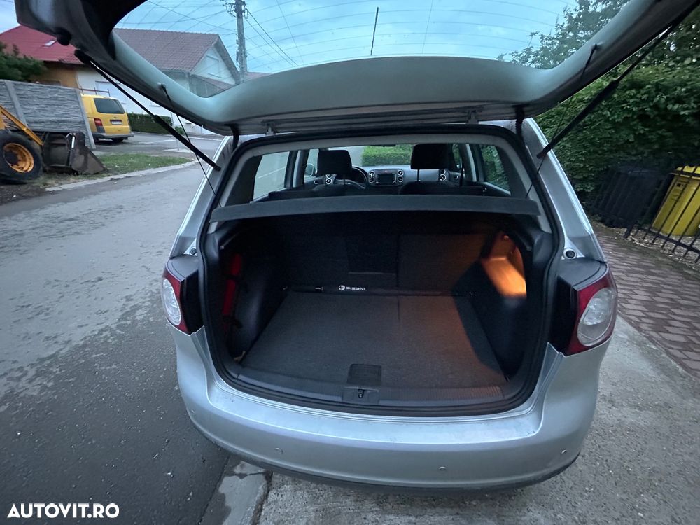 Volkswagen Golf Plus - 15