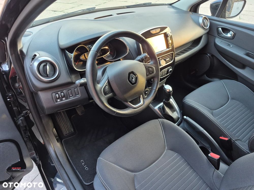 Renault Clio 1.2 16V 75 LIMITED - 36