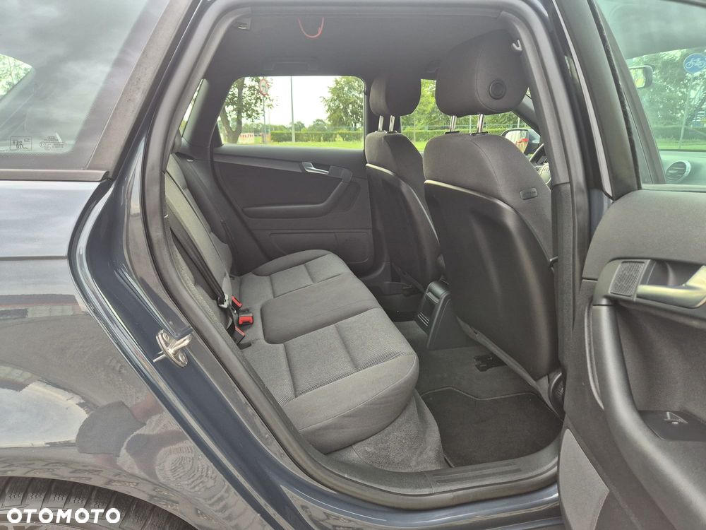 Audi A3 Sportback 1.2 TFSI Attraction - 28