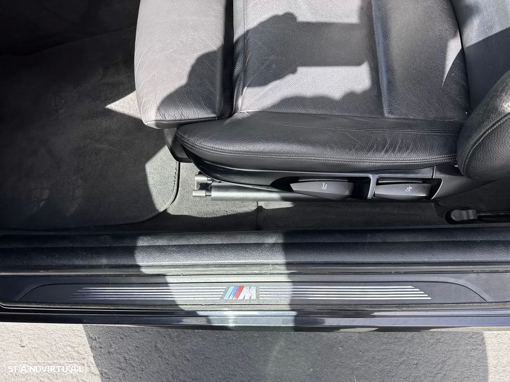 BMW 120 d Limited Edition Lifestyle c/ M Sport Pack - 30