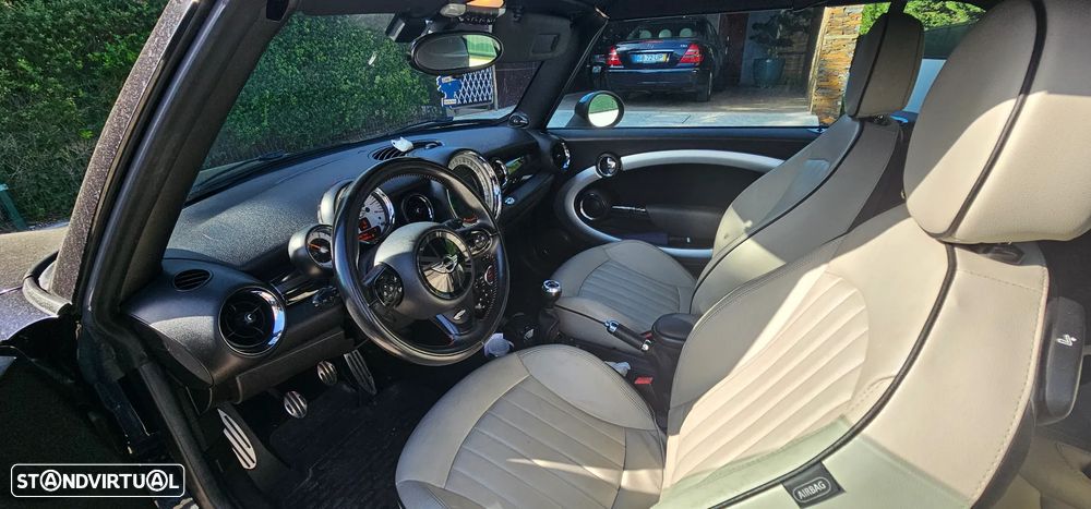 MINI Cabrio Cooper S - 17