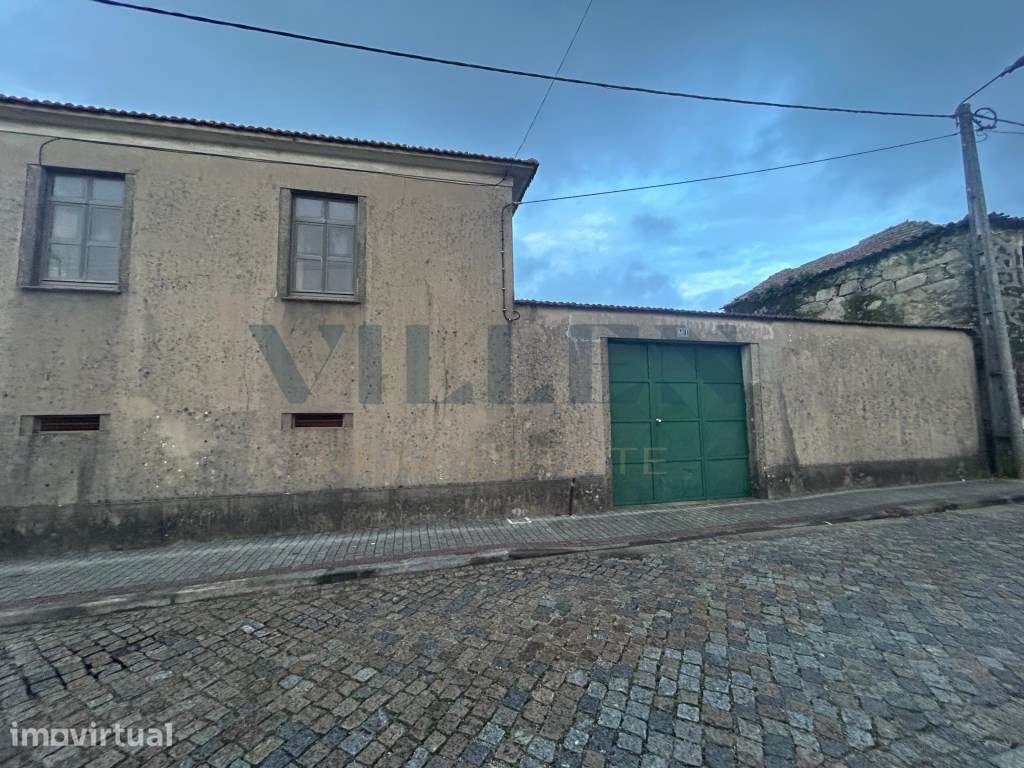 Moradia para Restaurar com 2.590 m² de Terreno, Privacidade e Excel... - Grande imagem: 2/29