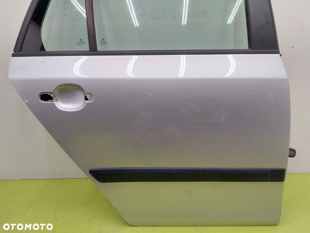 Drzwi tylne PRAWE tył SKODA FABIA II 2 LIFT 2010-2014 KOMBI LA7W SREBRNE - 2