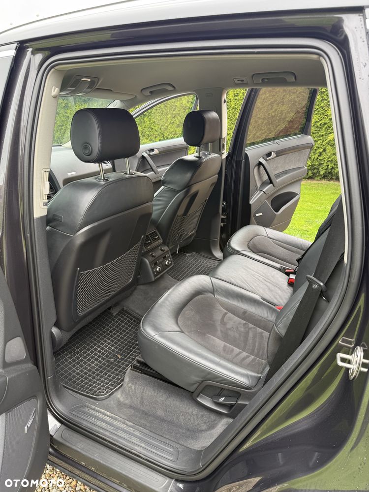 Audi Q7 - 7