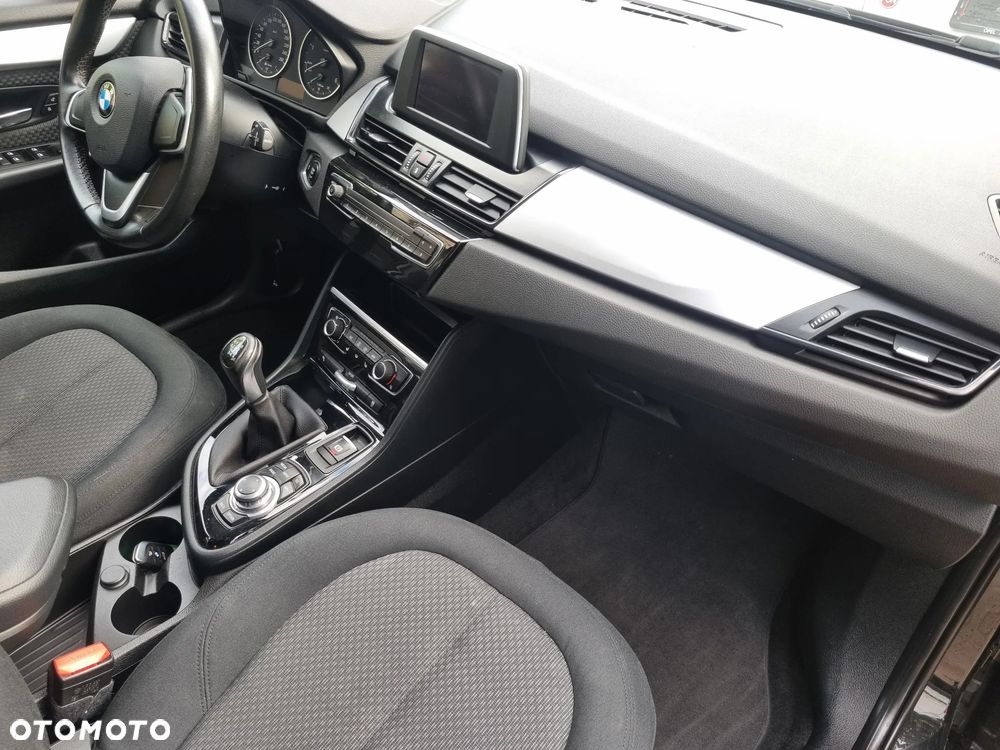 BMW Seria 2 216d Sport Line - 20