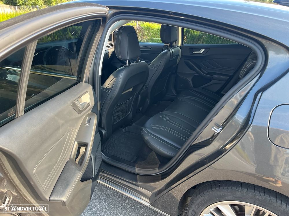 Ford Focus 1.5 EcoBoost Vignale - 9