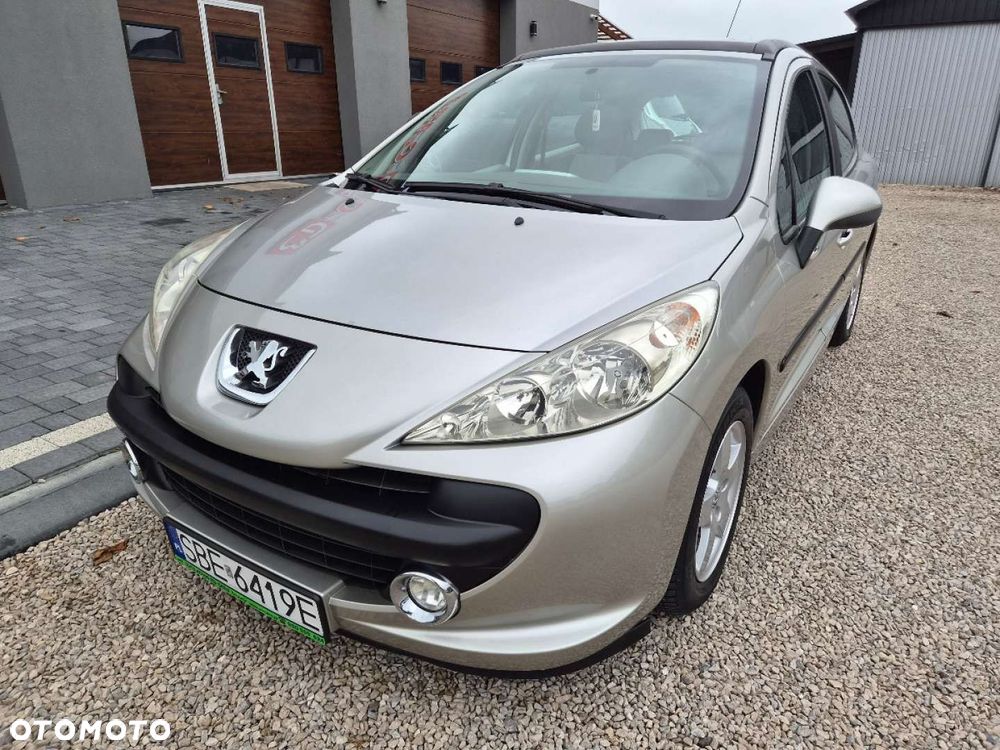 Peugeot 207 - 3