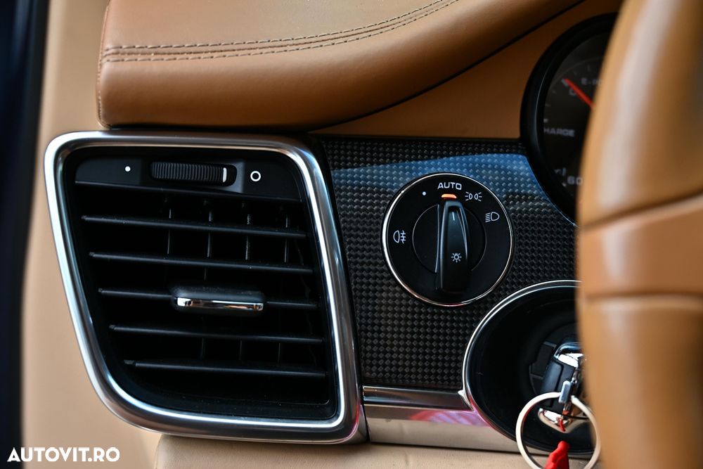 Porsche Panamera S Hybrid - 24