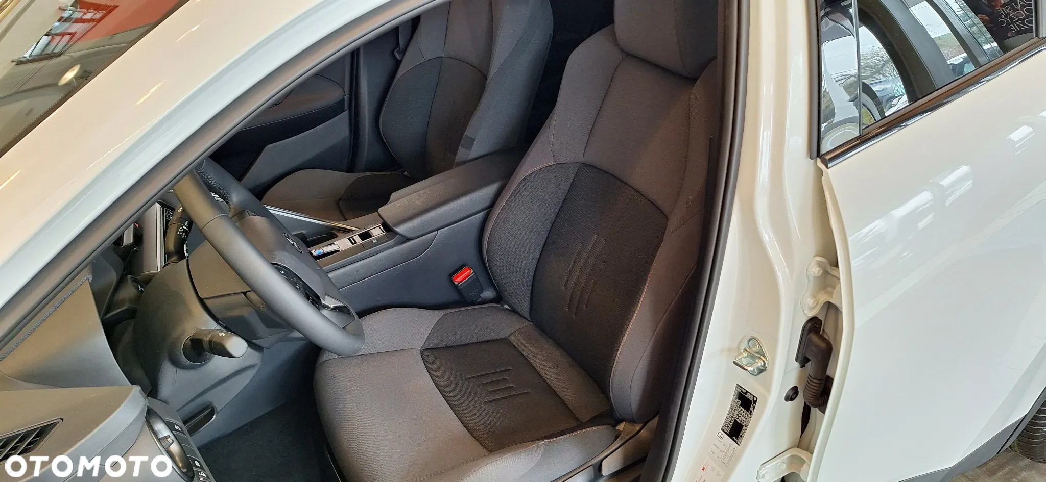 Toyota C-HR 2.0 PHEV Style - 9