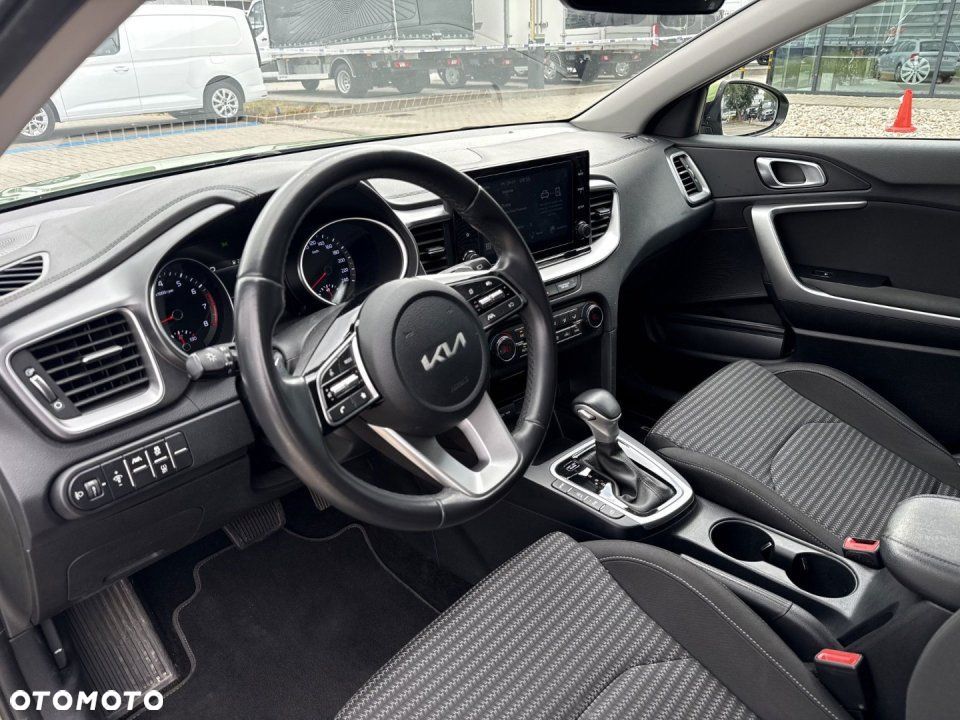 Kia XCeed - 20