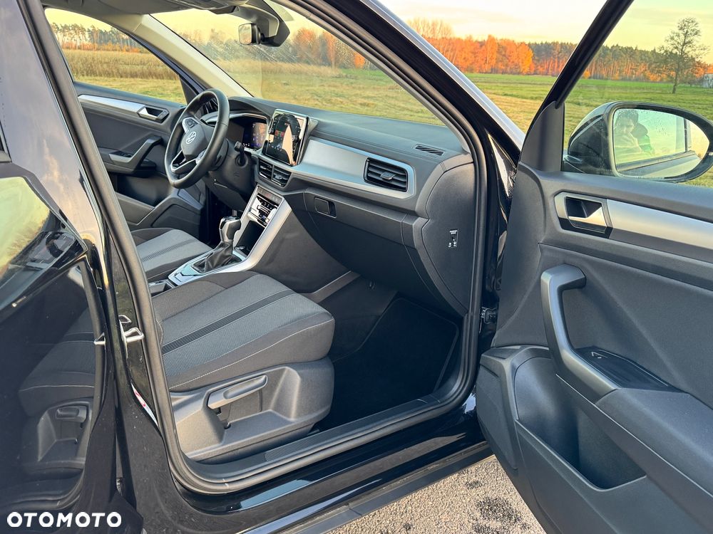 Volkswagen T-Roc - 17