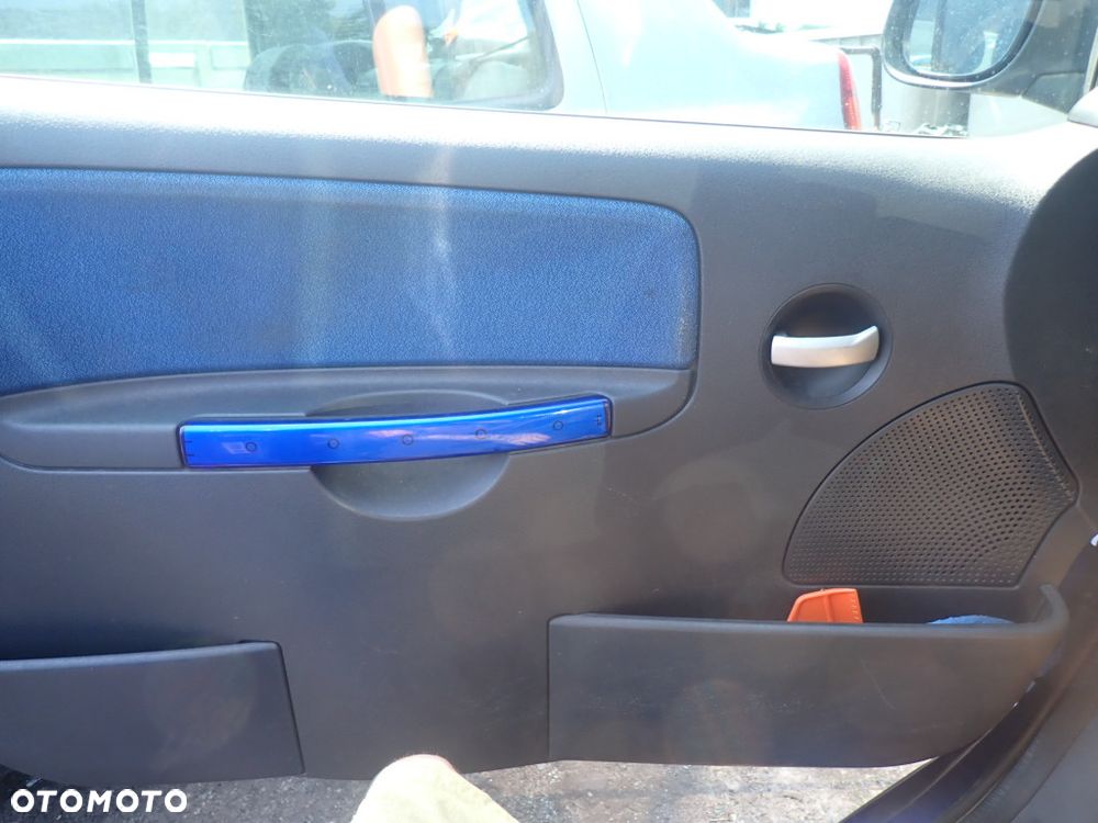 CZĘŚCI - Citroen C2 1,4 73KM 10 FST3 HB 3D 5B lakier KMH KMHC 2007r. INDEX - 10198 - 14