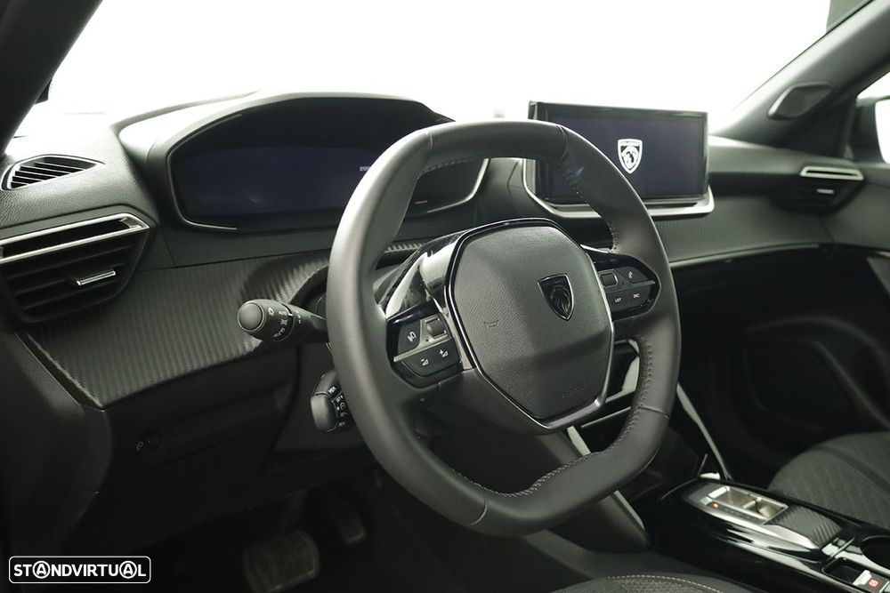 Peugeot 2008 1.2 PureTech Allure EAT8 - 7