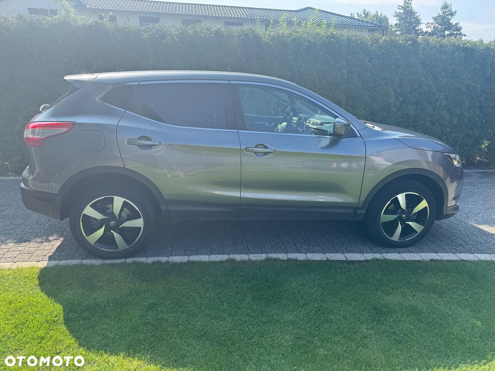 Nissan Qashqai 1.6 dCi 4 x 4 DPF Start/Stop I-Way - 4