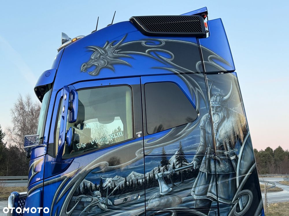 Volvo FH16 750 Show Truck tuning perfekcyjny stan pełna opcja XL - 14