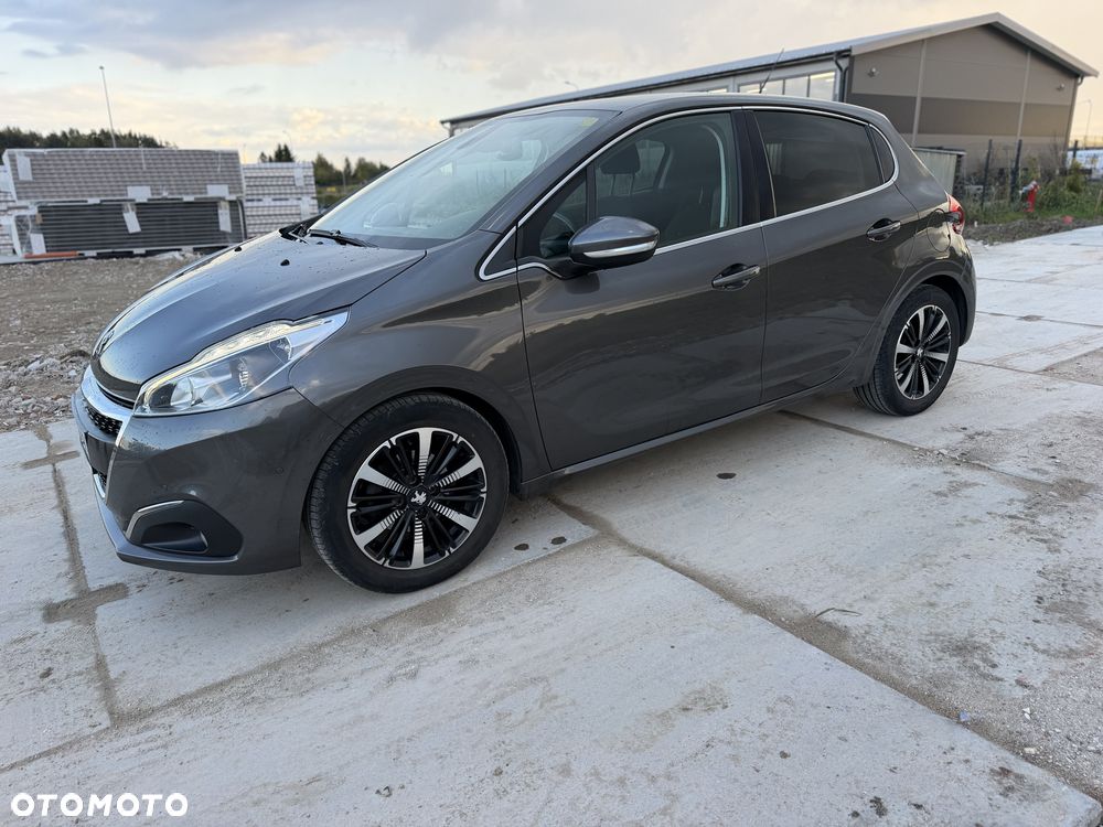 Peugeot 208 1.2 PureTech Allure - 19