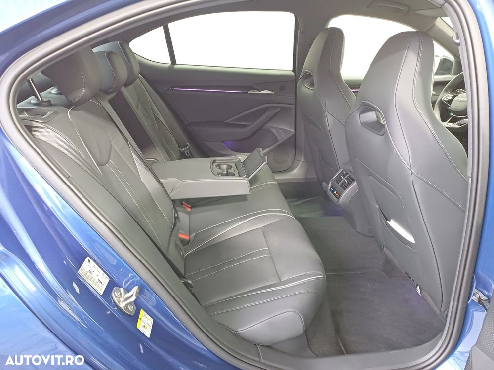 Skoda Superb 2.0 TDI 193 CP 4x4 DSG Sportline - 31