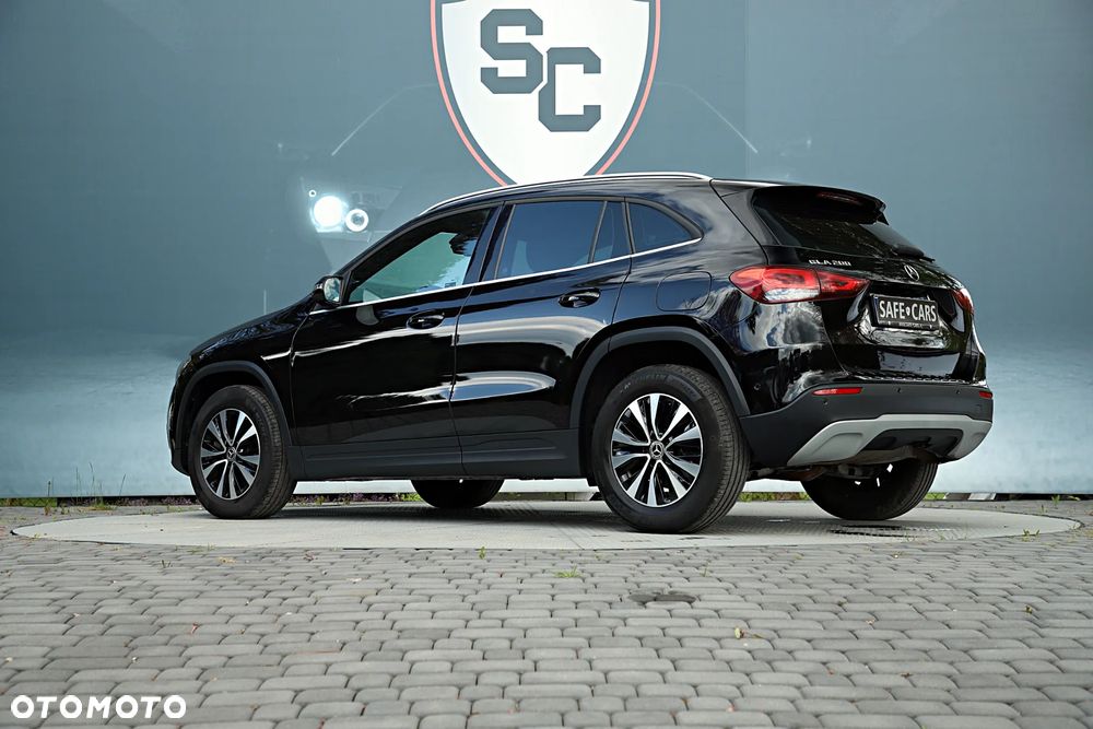 Mercedes-Benz GLA 200 Style - 7