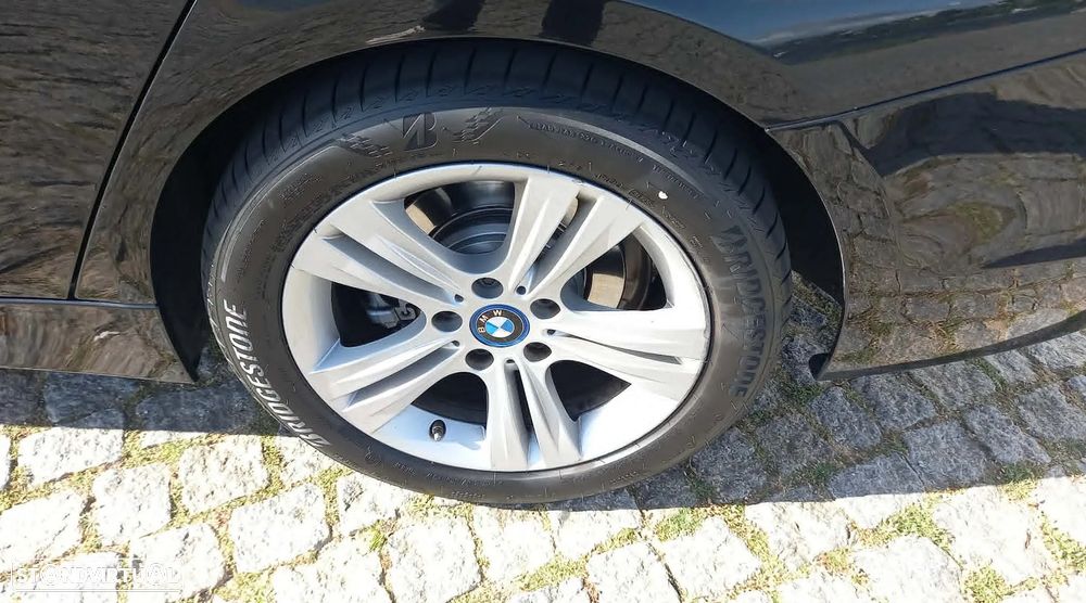 BMW 330 e iPerformance - 22