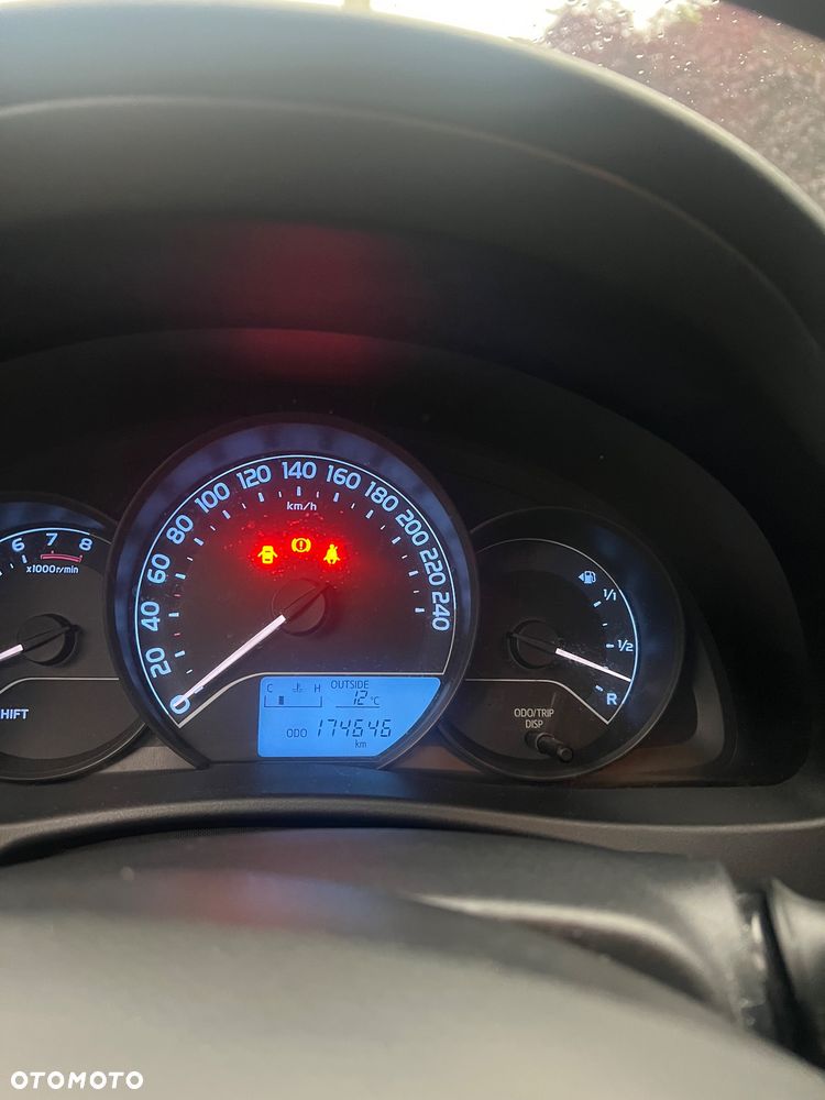 Toyota Auris - 11