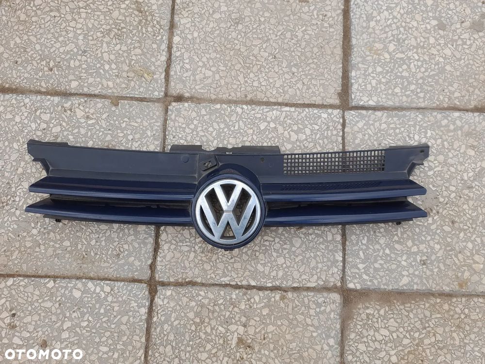 VW GOLF IV 4 GRILL ATRAPA