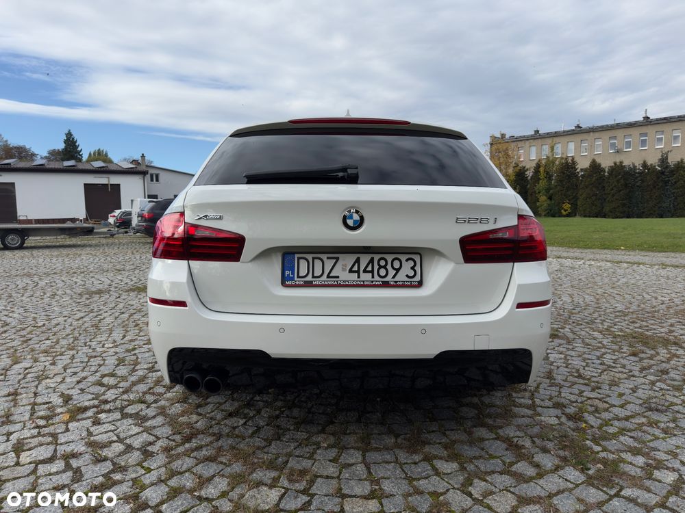 BMW Seria 5 528i Touring Sport-Aut Luxury Line - 9