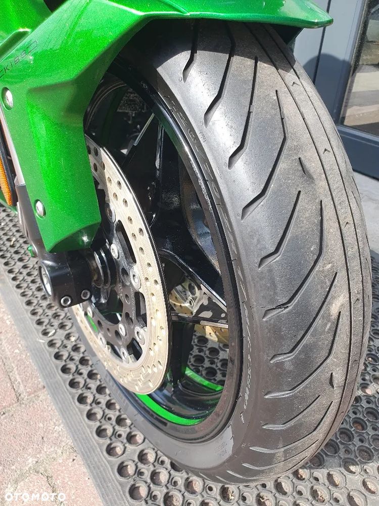 Kawasaki H2 - 32