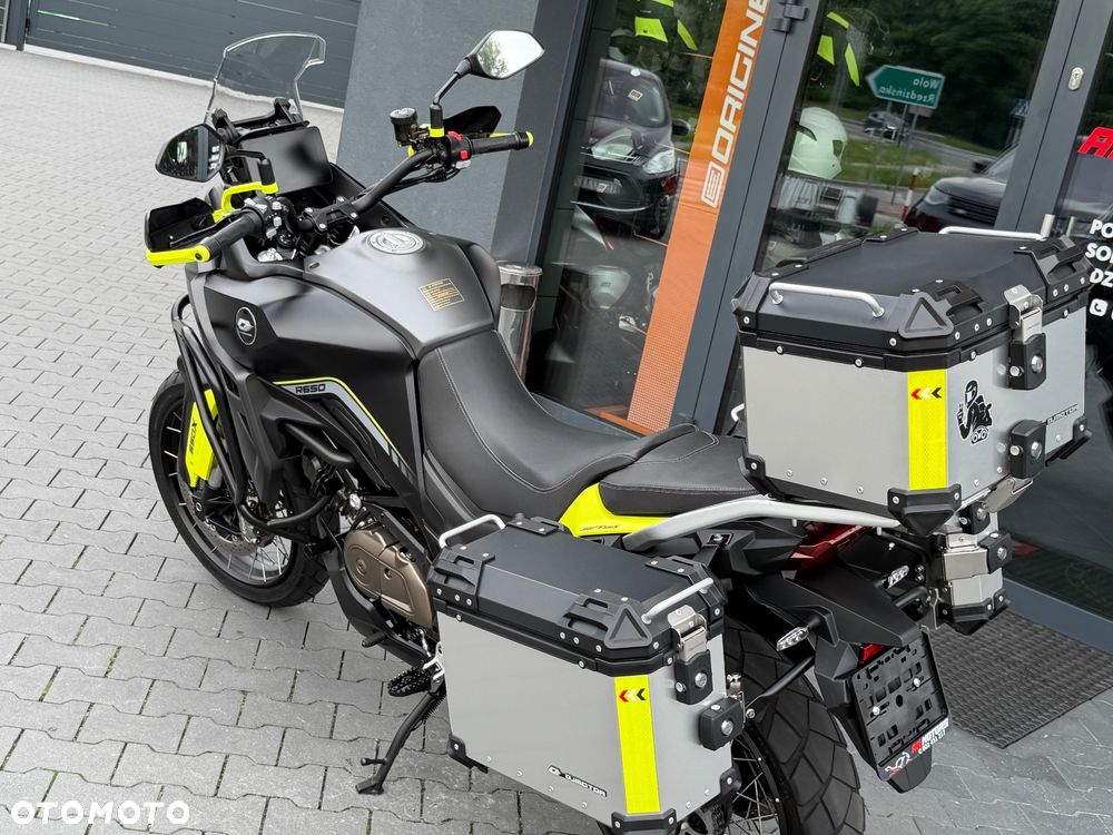 QJMOTOR SVT 650X - 28