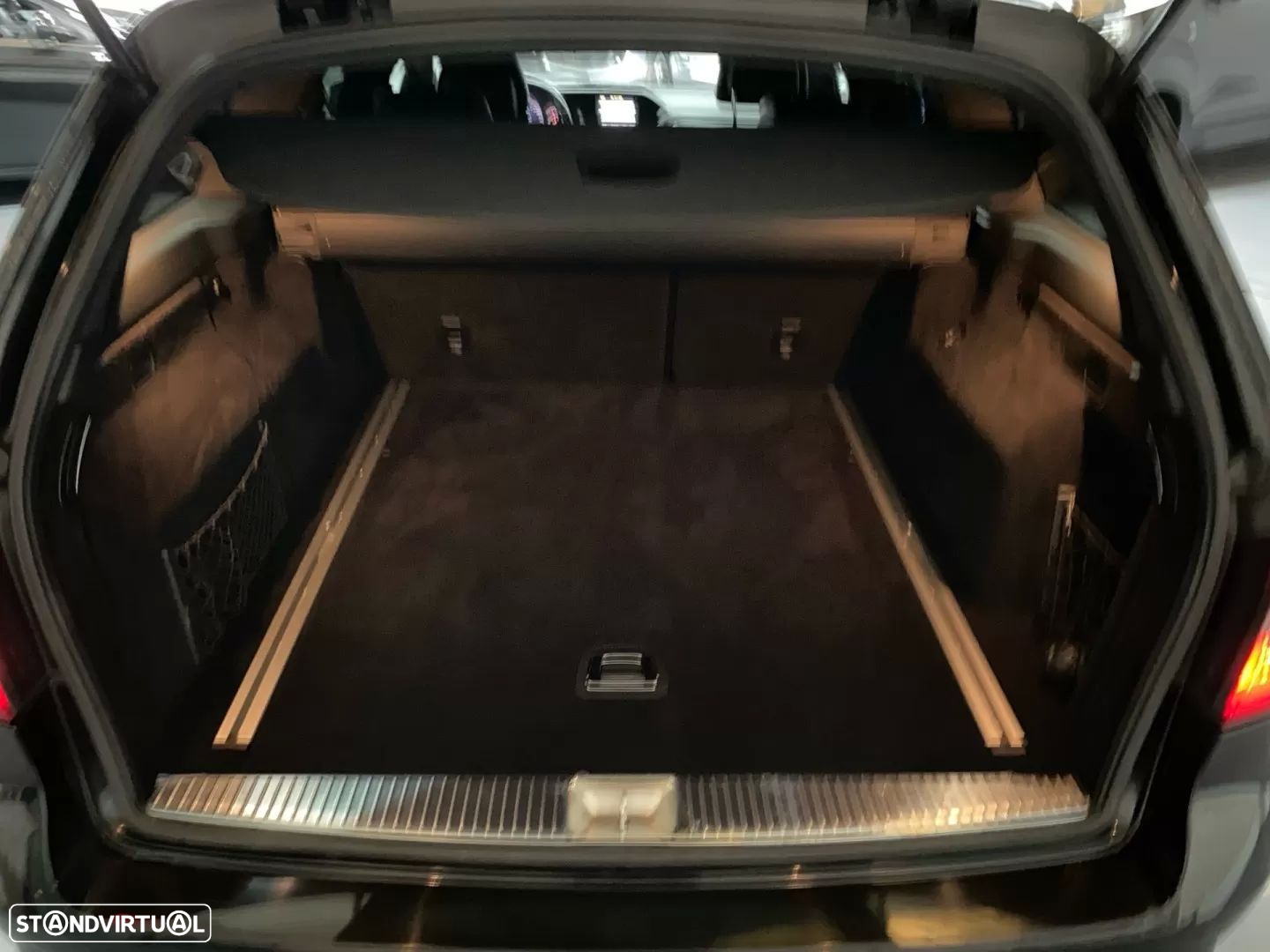 Mercedes-Benz E 250 CDi Avantgarde BE Auto. - 19
