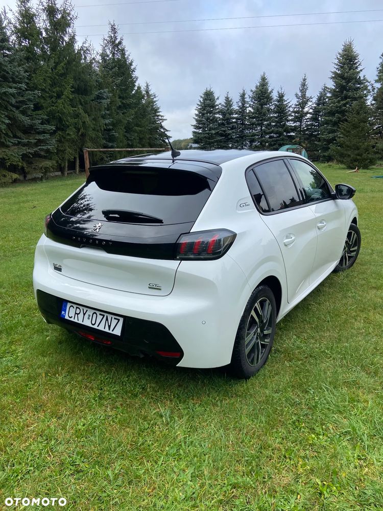 Peugeot 208 - 13