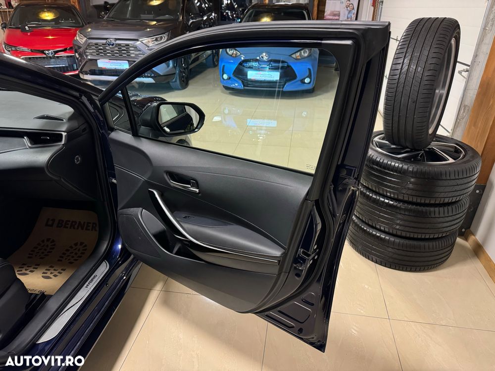 Toyota Corolla 1.8 Hybrid Business Edition - 24