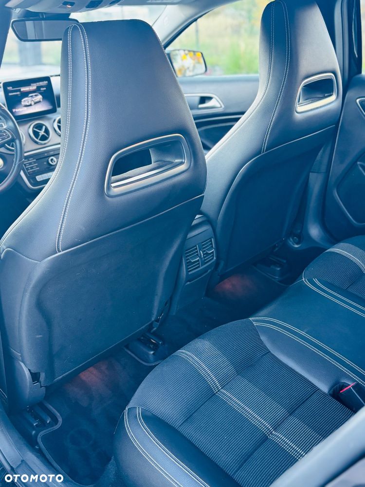 Mercedes-Benz GLA 180 7G-DCT UrbanStyle Edition - 18