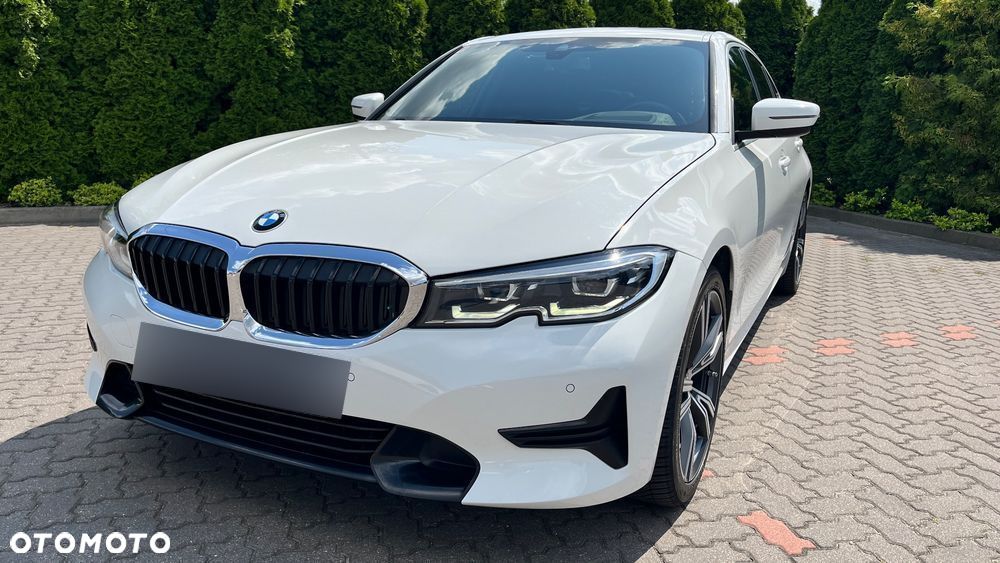 BMW Seria 3 330i Sport Line - 9