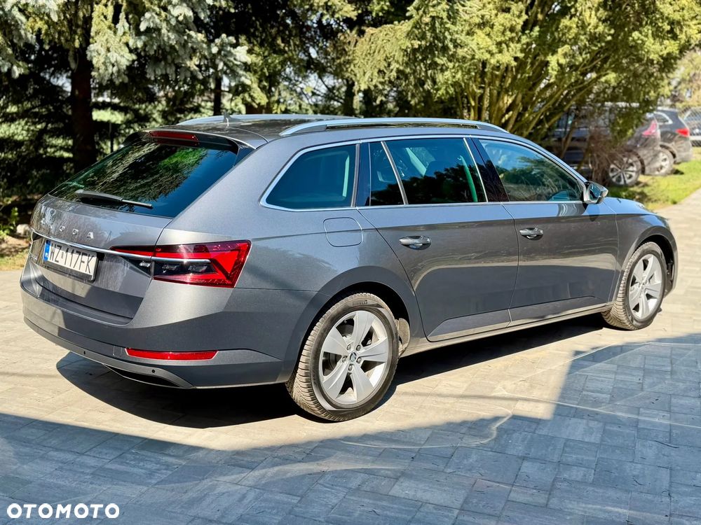 Skoda Superb 2.0 TDI SCR 4x4 Style DSG - 4