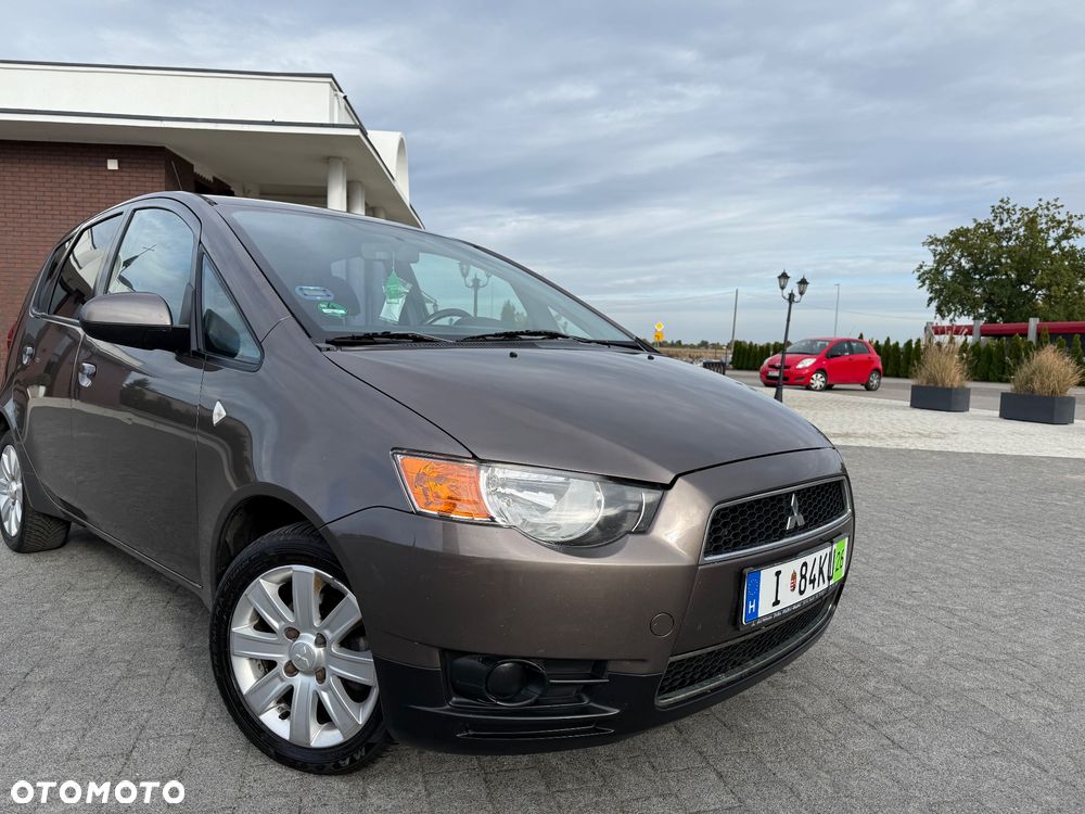 Mitsubishi Colt - 3