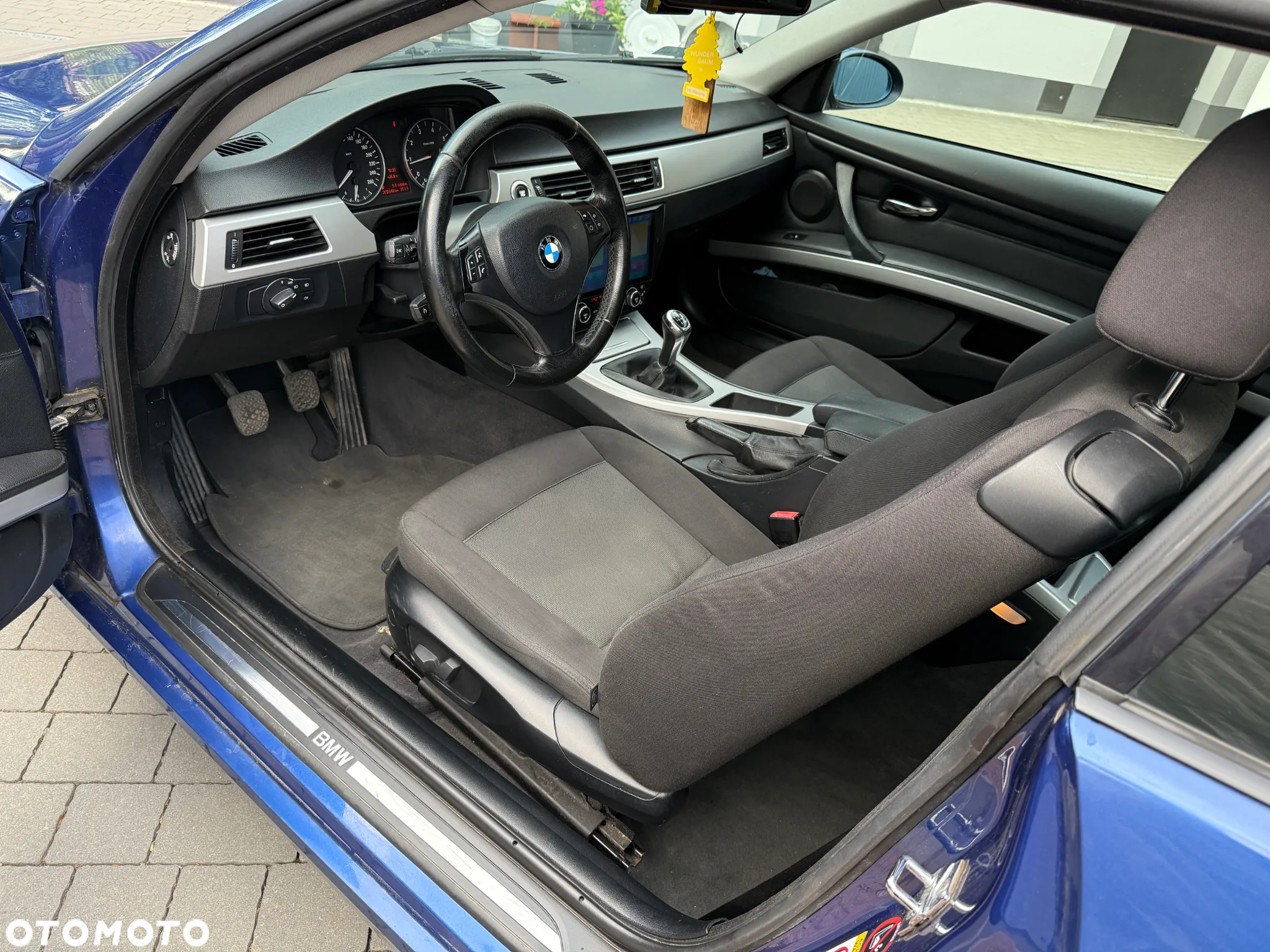 BMW Seria 3 320i Coupe - 14