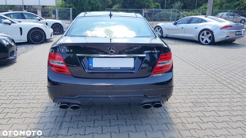 Mercedes-Benz Klasa C 63 AMG Coupe AMG SPEEDSHIFT MCT Edition 1 - 7